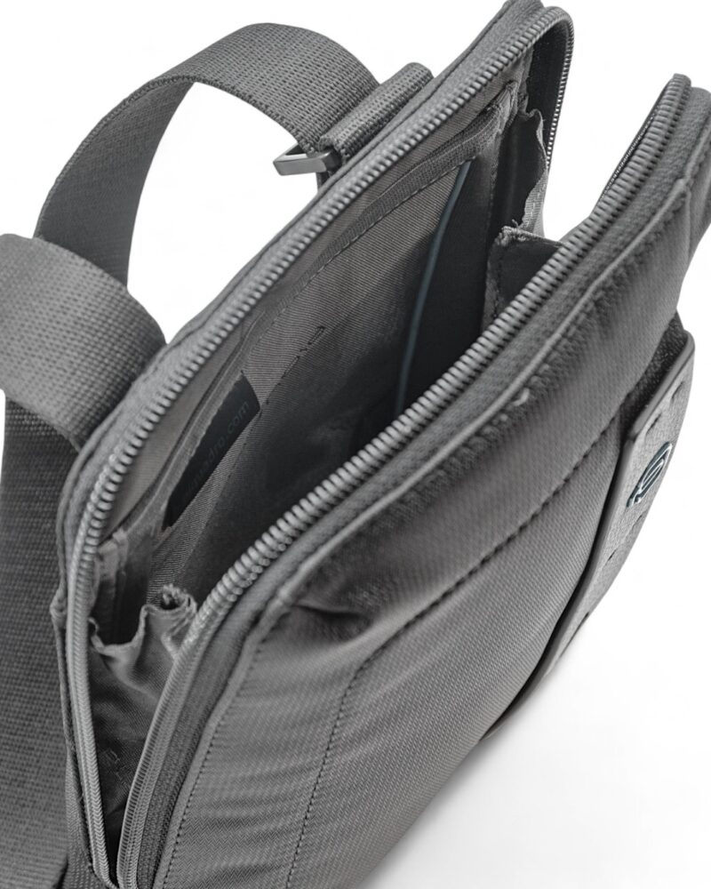 Borsello Piquadro uomo organizzato con scomparto porta iPad®mini - immagine 2