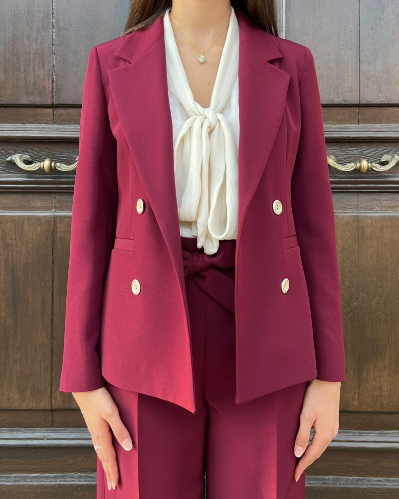Giacca Elena Casali modello blazer doppiopetto con classico rever a lancia
